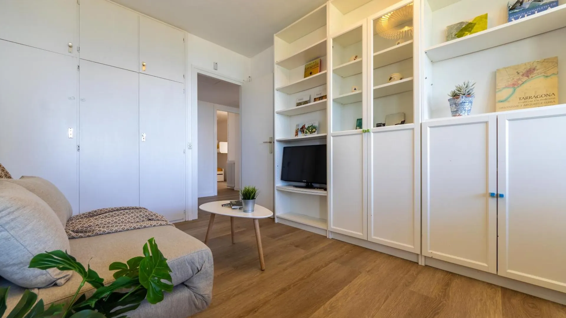 Verd I Blau - Apartament Amb Piscina Tarragona 0*,  Španělsko