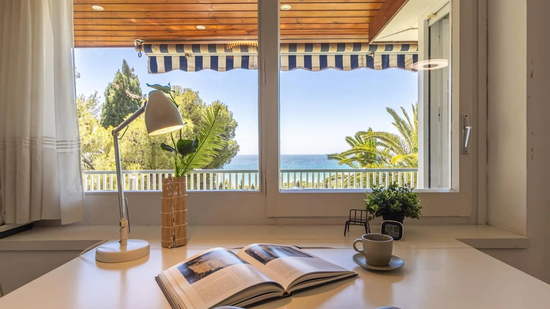 Verd I Blau - Apartament Amb Piscina Tarragona Apartmán